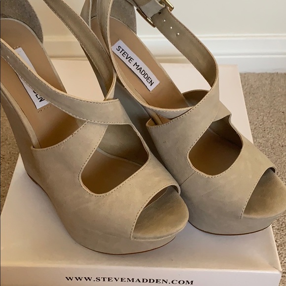 Steve Madden Xternal Bone Wedges - Picture 8 of 8